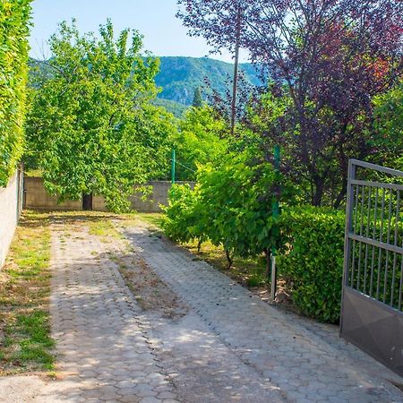 Holiday Home Narona موستار المظهر الخارجي الصورة