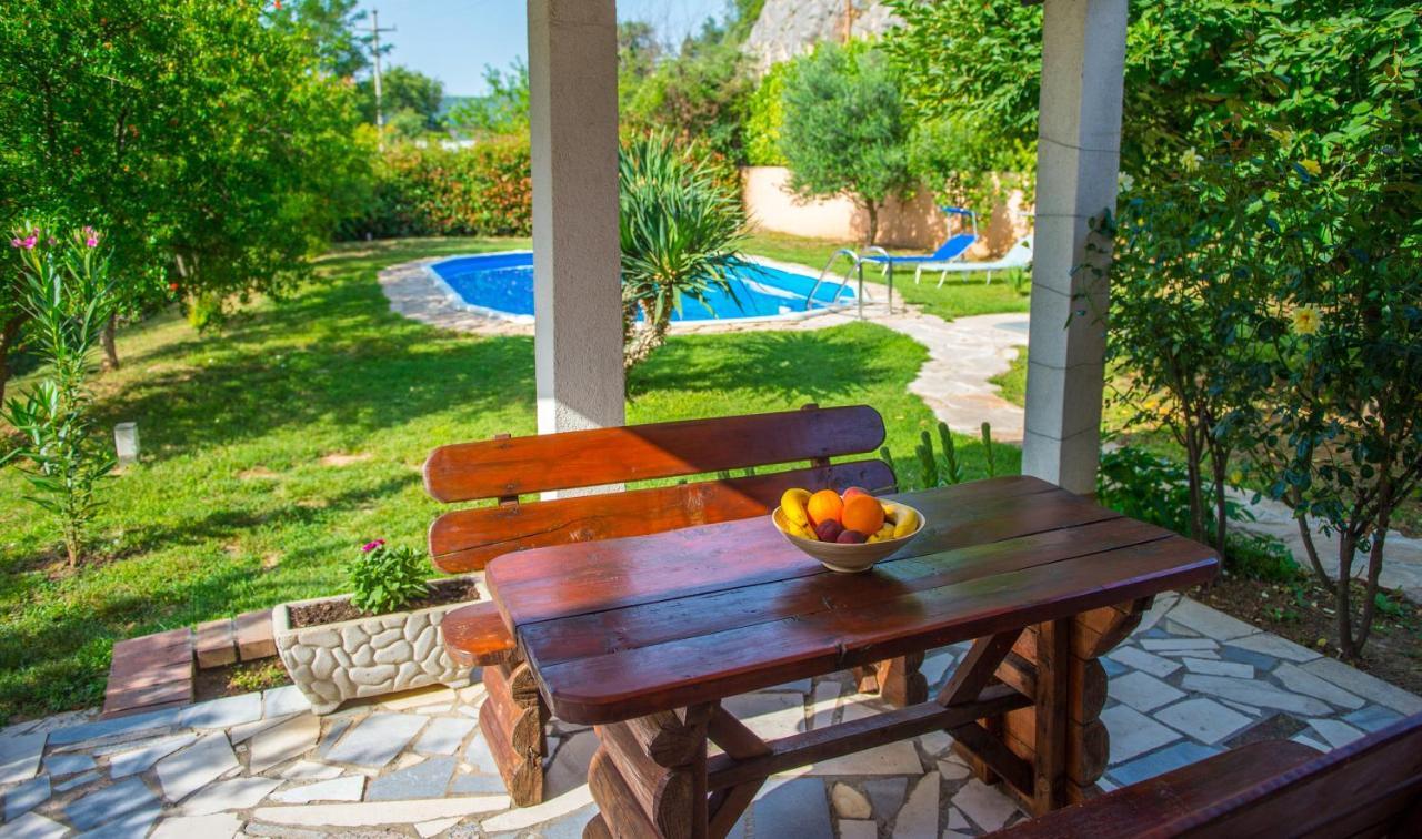 Holiday Home Narona موستار المظهر الخارجي الصورة