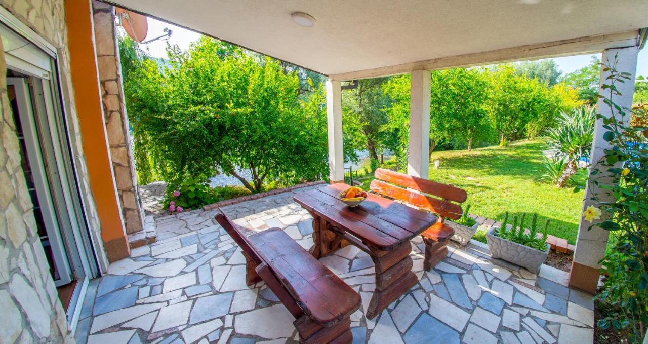 Holiday Home Narona موستار المظهر الخارجي الصورة