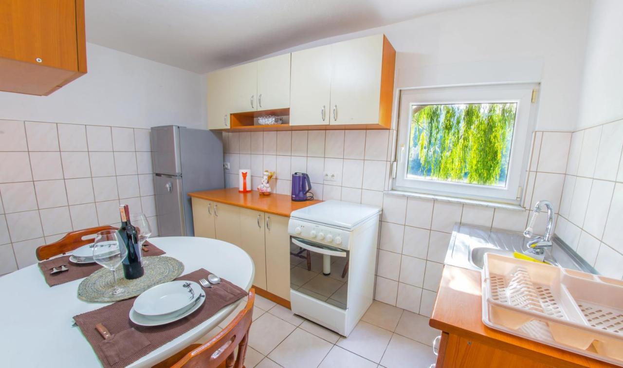 Holiday Home Narona موستار المظهر الخارجي الصورة
